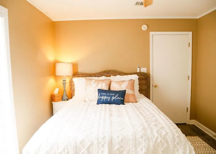 Holiday home Full Of Faith Retreat- Morgan, Al -beachside Minutes From Gulf But Nestled In The Peaceful Woods!